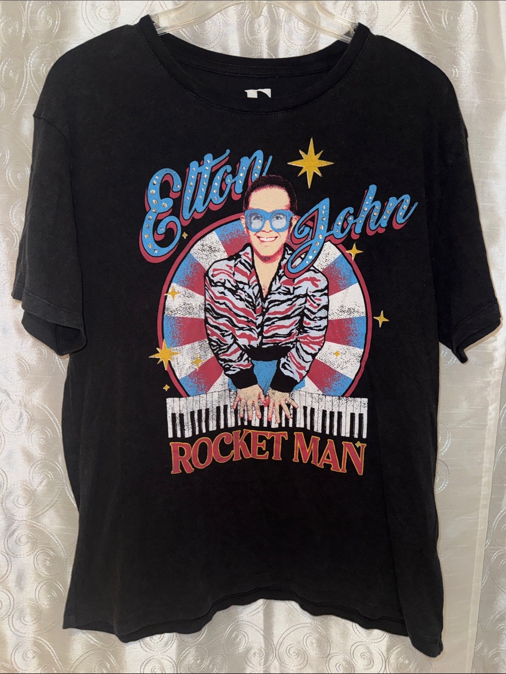 Graphic Rocket Man Short Sleeve Tee - Black Adult Size Small 🔥 B3